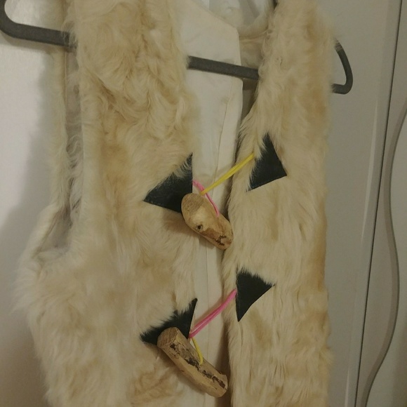 Soft sheep fur long sleeveless jacket - Picture 5 of 8